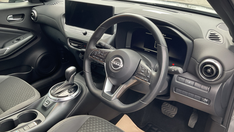 Nissan Juke 1.6 Hybrid N-Connecta 5dr Auto Hybrid Hatchback